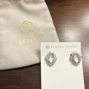 Kendra Scott Keely Stud Earrings in Silver